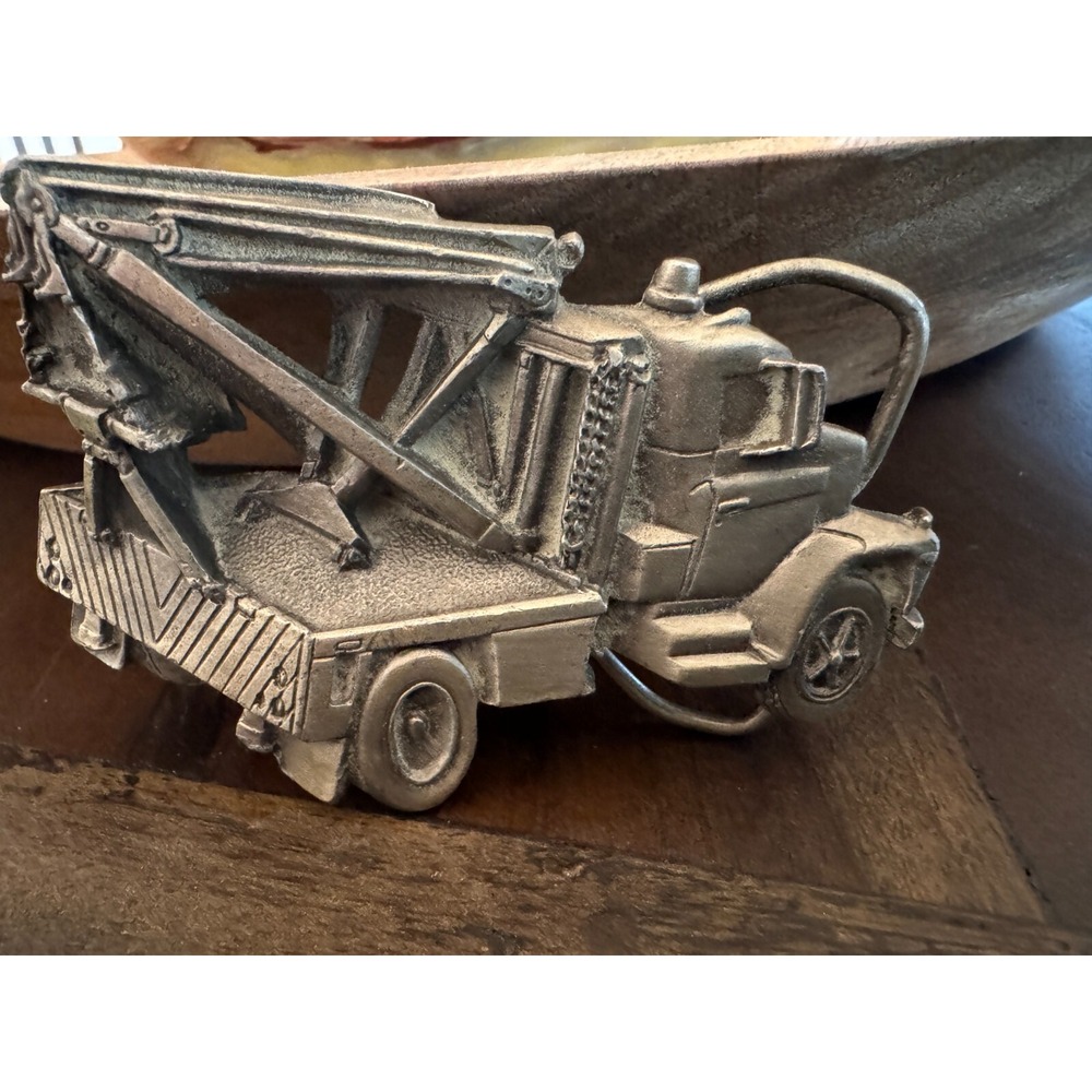 Vintage 1981 Bergamot Brass Wrecker Tow Truck R-41 Belt Buckle Silver Tone
